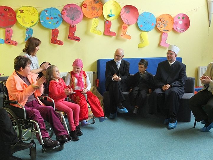 Muftija tuzlanski posjetio centre koji brinu o djeci sa smetnjama u razvoju