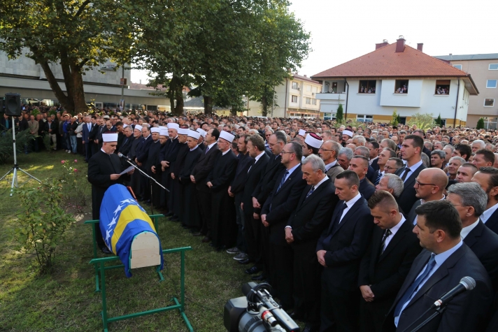 Sulejman Tihić sahranjen u rodnom Bosanskom Šamcu