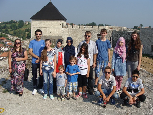 Djeca i omladina džemata Srednja Trnova u posjeti bosanskohercegovačkim ljepotama – FOTO