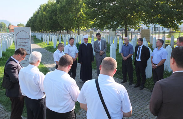 Članovi Savjeta muftije tuzlanskog za vjerska pitanja posjetili Srebrenicu i Bratunac i održali tematsku sjednicu Savjeta