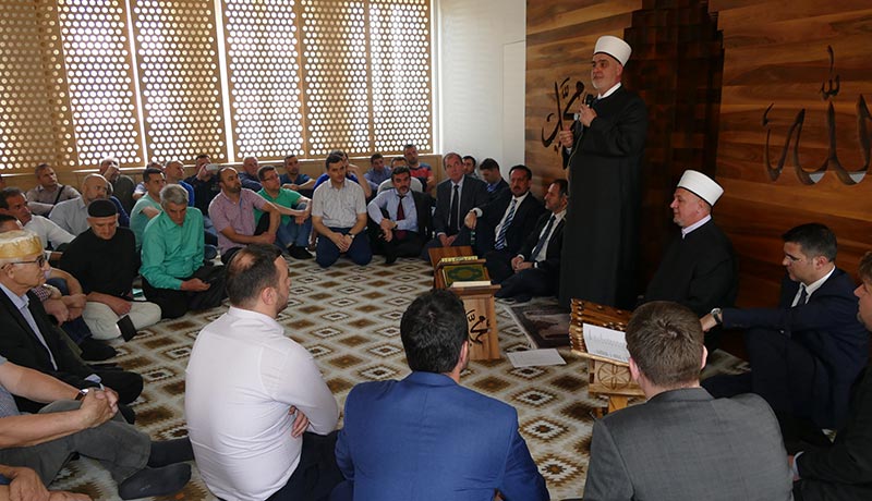 Reisu-l-ulema: Izaći na izbore i glasati za Srebrenicu