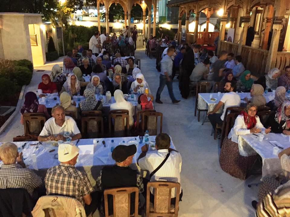 Sultan Sulejmanova Atik džamija u Bijeljini – Iftar i druženje sa prijateljima iz Turske agencije TIKA