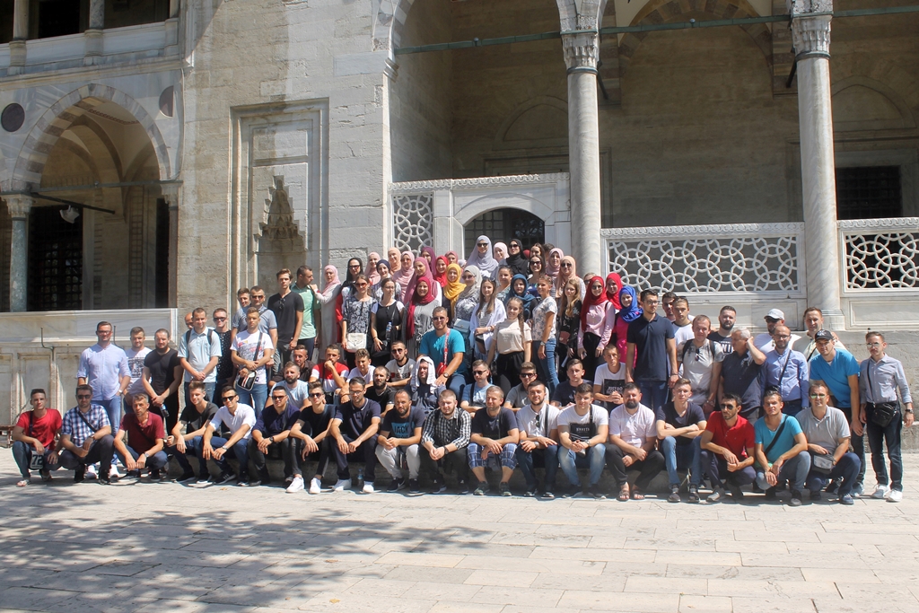 Članovi Mreže mladih Muftijstva tuzlanskog na ekskurziji u Istanbulu