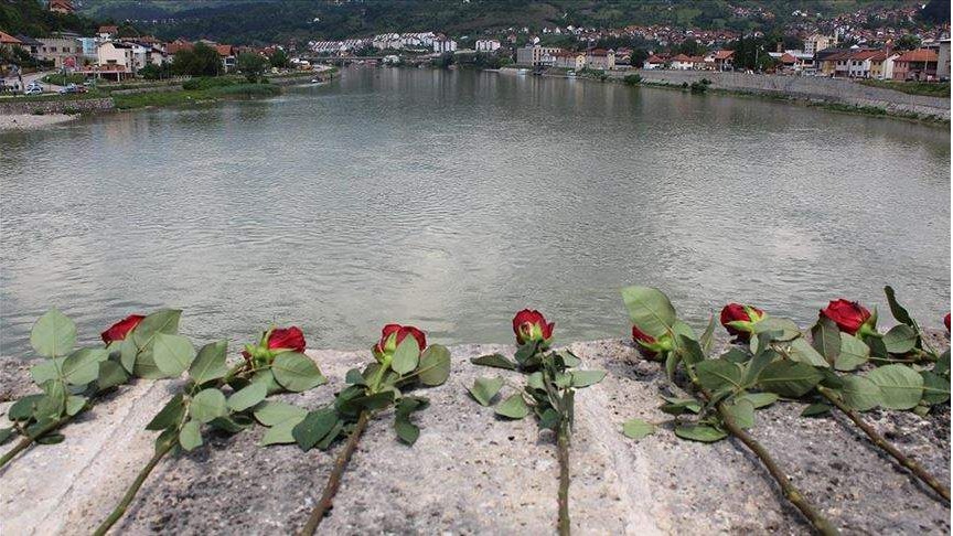 Podsjećanje na stravične zločine u Višegradu: U “živim lomačama” ubijeno više od 140 žena, djece i staraca