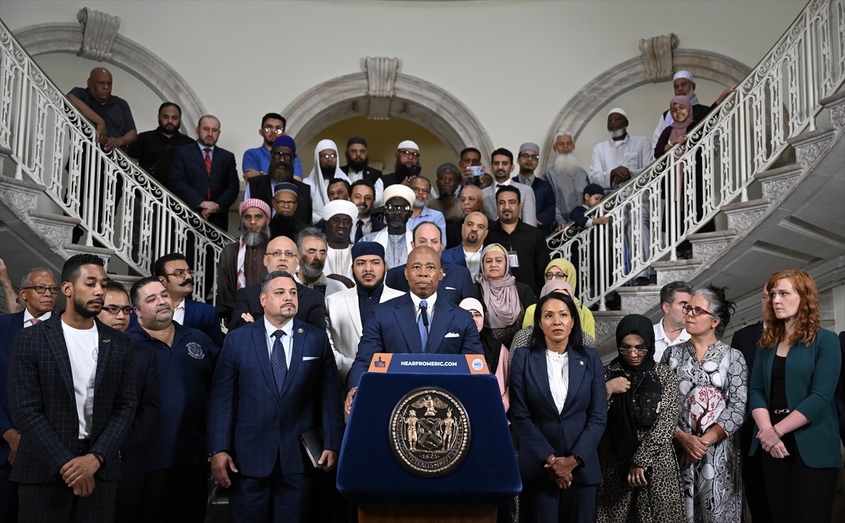 New York: Ukinuta zabrana za učenje ezana van džamijskog prostora