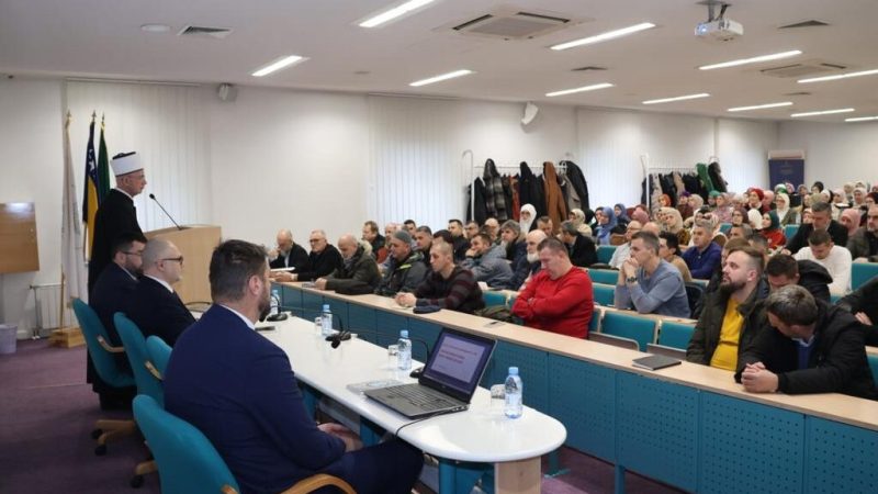 Održan seminar za nastavnike i profesore islamske vjeronauke Muftijstva tuzlanskog