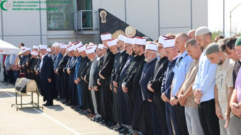 U Teočaku klanjana dženaza emeritusu prof. dr. Omeru Nakičeviću