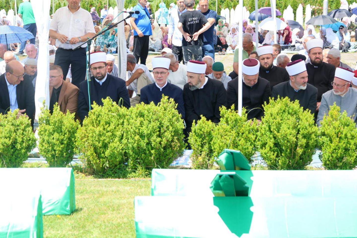 Klanjana kolektivna dženaza za šehide Zvornika: Zorni i bolni dokazi masovnih zločina i genocida