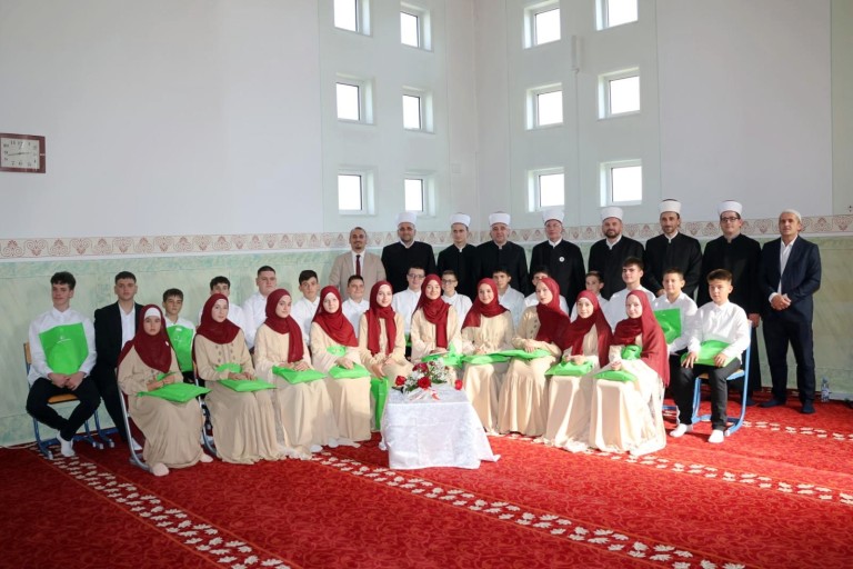 Novih 26 učača Kur'ana u Janji