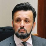 Kad neznanje postane sistem, a etika luksuz