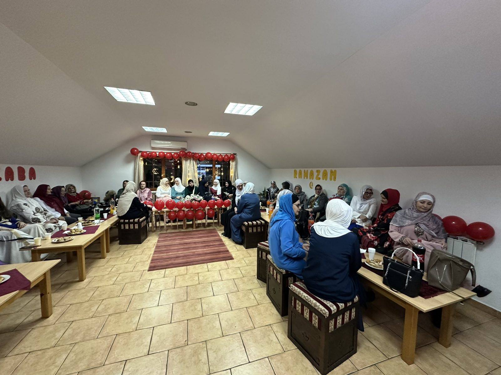 Predramazansko druženje za djevojke i žene povodom Dana hidžaba – „S ljubavlju hidžab nosim“